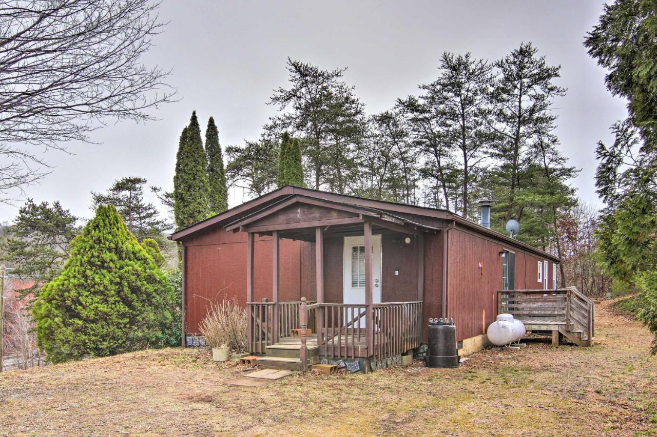 Cozy Asheville Cottage With Grill And Fire Pit! Екстер'єр фото
