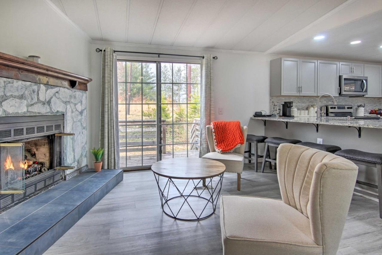 Cozy Asheville Cottage With Grill And Fire Pit! Екстер'єр фото